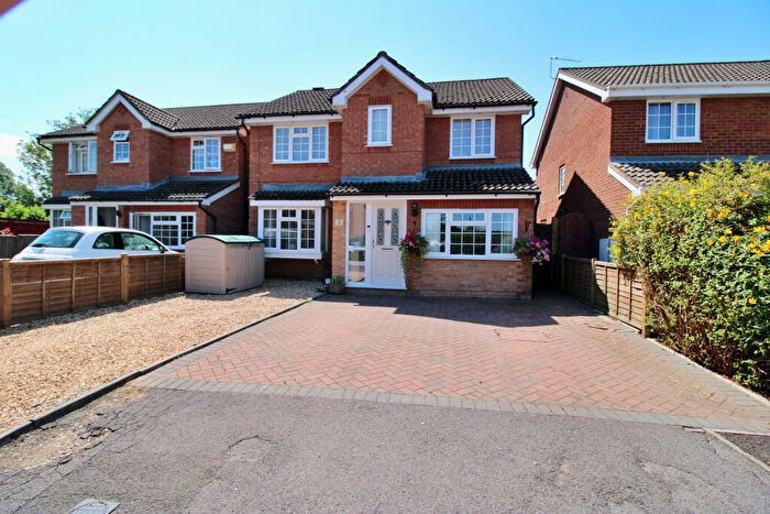 4 Bedroom Detached House For Sale In Cedar Close, Melksham, Wiltshire, SN12