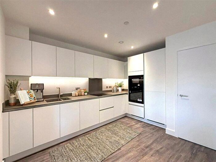 2 Bedroom Apartment To Rent In Bragg Way, Cambridge, Cambridgeshire, CB5
