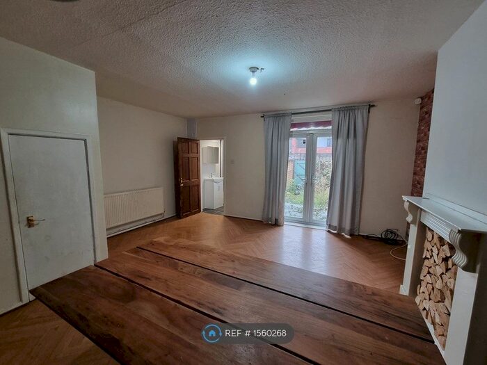 3 Bedroom Terraced House To Rent In Lordsmead Street, Manchester, M15