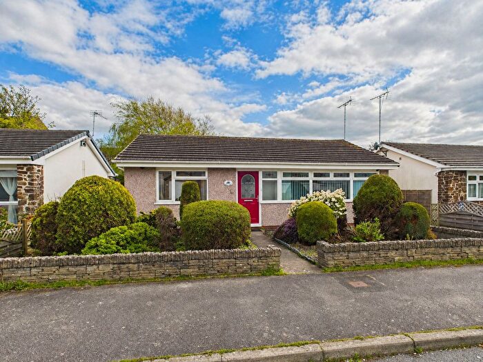 2 Bedroom Detached Bungalow For Sale In Brook Drive, Bude, EX23