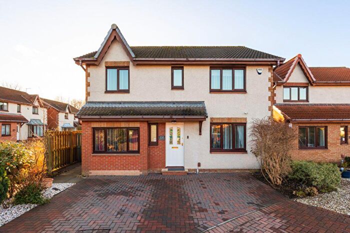 4 Bedroom Detached Villa For Sale In Guardwell Crescent, Edinburgh, EH17