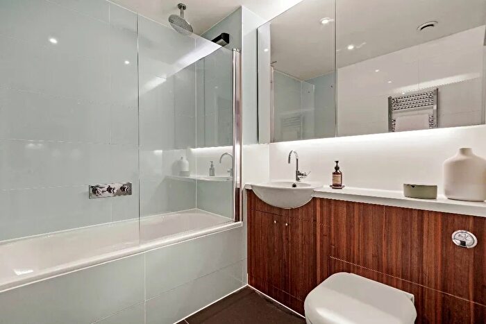 1 Bedroom Flat To Rent In Hightail Point, East Village, Stratford, E20