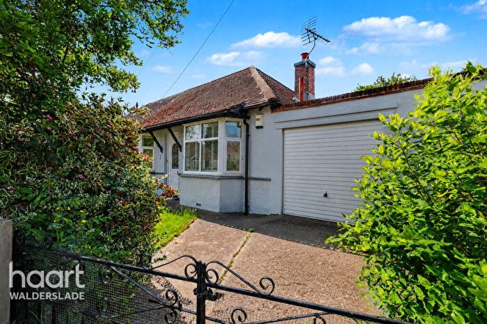 2 Bedroom Semi-Detached Bungalow For Sale In Bradfields Avenue, Chatham, ME5