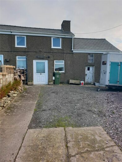 1 Bedroom Semi-Detached House For Sale In Hen Siop, Upper Llandwrog, Caernarfon, Gwynedd LL54