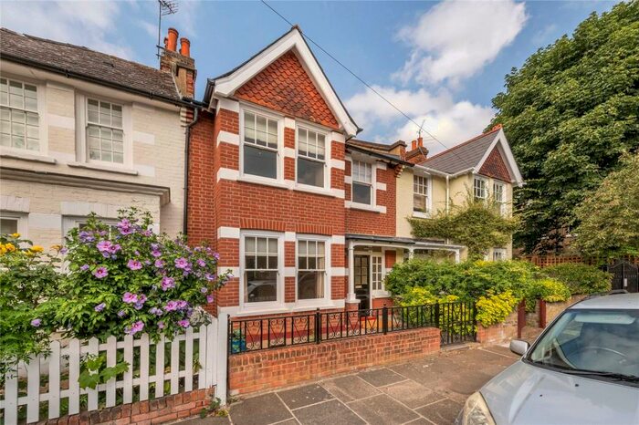 4 Bedroom House To Rent In First Avenue, East Sheen, London, SW14