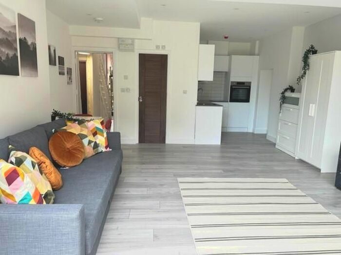 1 Bedroom Studio To Rent In Mount View Road, Crouch End, N4