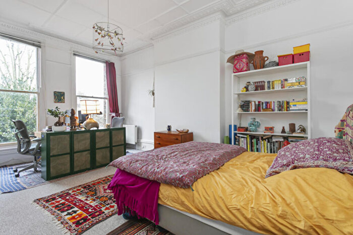 1 Bedroom Apartment To Rent In Carleton Road, London, N7