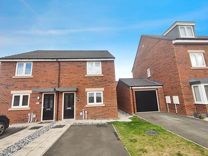 2 Bedroom Semi-detached House For Sale In Foxglove Court, Cramlington, NE23