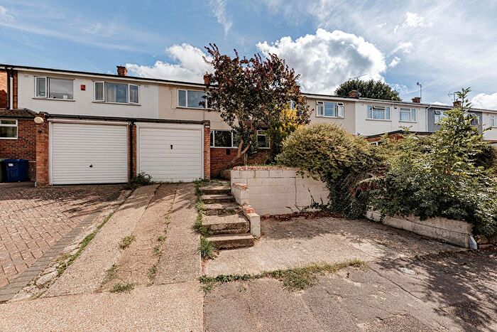 3 Bedroom Terraced House For Sale In The Knole, Faversham, ME13