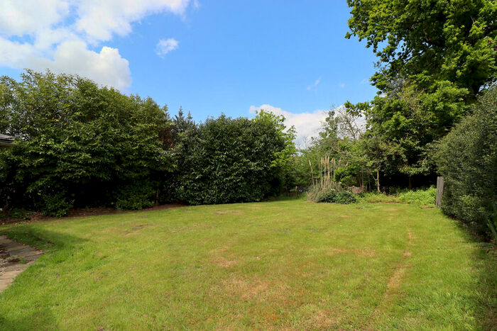 2 Bedroom Detached Bungalow To Rent In East Bergholt, CO7