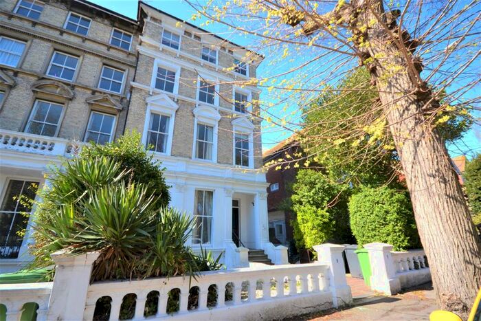 2 Bedroom Flat To Rent In St. Annes Road, Eastbourne, BN21