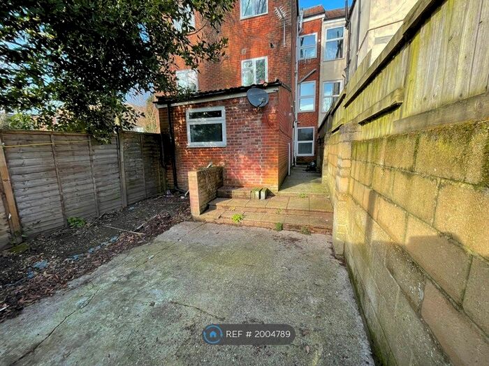 1 Bedroom Flat To Rent In Shakespeare Avenue, Southampton, SO17