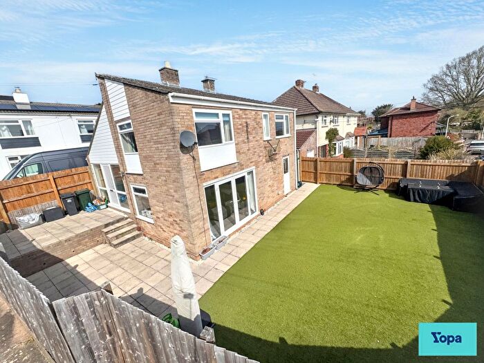 3 Bedroom Detached House For Sale In Cross View Rise, Bridgwater, TA6