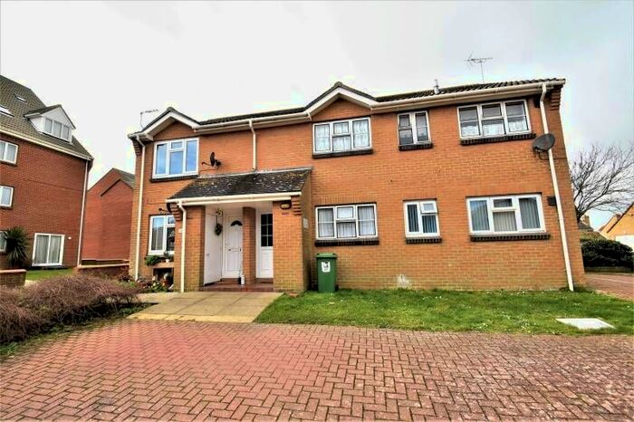 1 Bedroom Flat To Rent In Benbow Avenue, Eastbourne, BN23