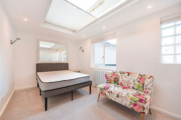 Studio To Rent In Fitzroy Square, Fitzrovia, W1T