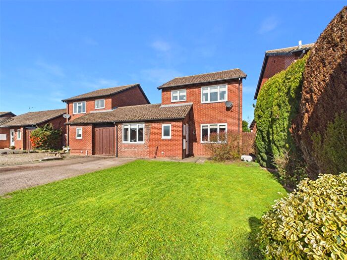 3 Bedroom Link Detached House For Sale In Mary Grove, Highnam, Gloucester, Gloucestershire, GL2