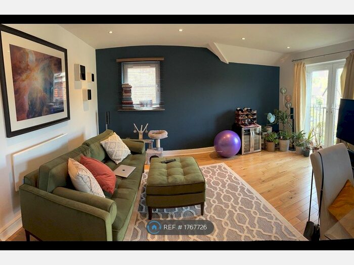 2 Bedroom Flat To Rent In Sutherland Avenue, Leeds, LS8