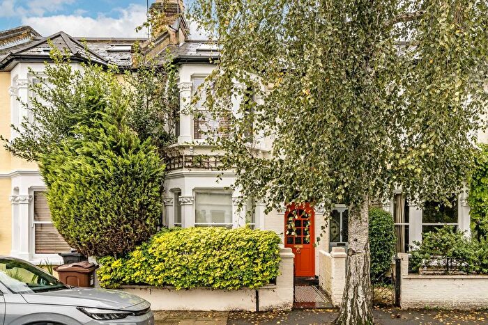 4 Bedroom Terraced House To Rent In Whitehall Park Road, Chiswick, W4
