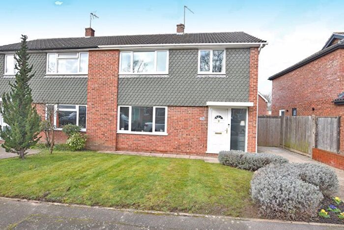 3 Bedroom Semi-Detached House For Sale In Mallings Drive, Bearsted, Maidstone, ME14