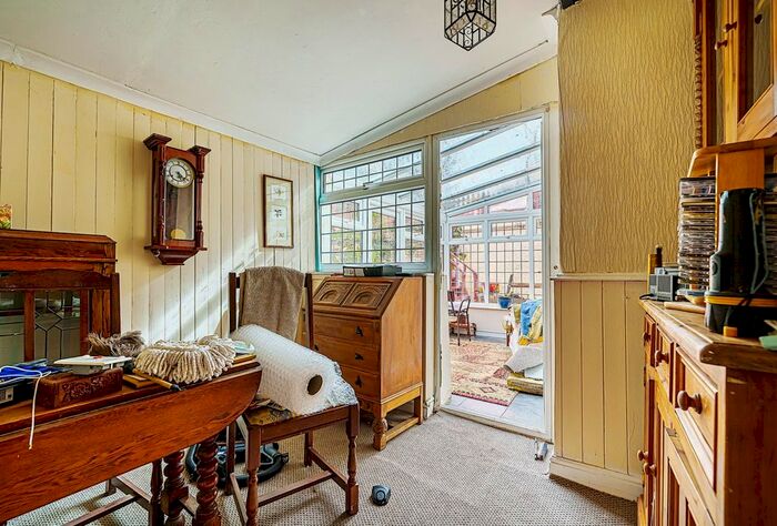 3 Bedroom Cottage For Sale In Court Road, Oldland Common, Bristol, BS30