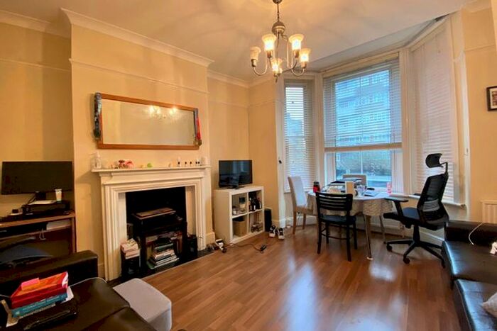 1 Bedroom Flat To Rent In Belvedere Buildings, Borough, SE1