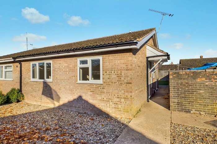 2 Bedroom Semi-Detached Bungalow To Rent In Carnation Way, Red Lodge, Suffolk IP28