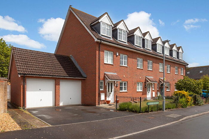 3 Bedroom Town House For Sale In Reeves Road, Devizes, SN10