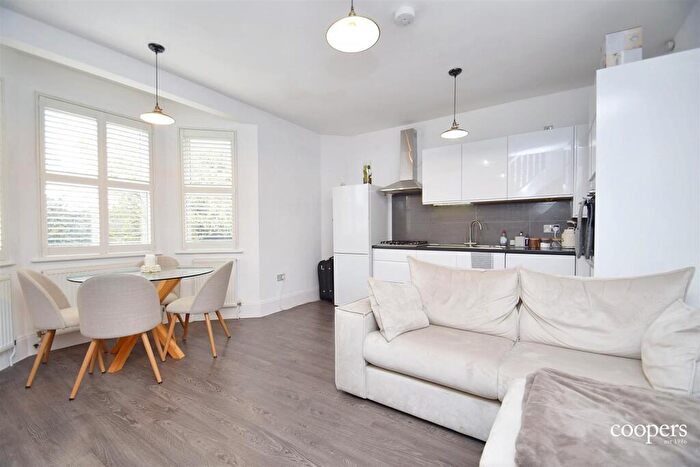 1 Bedroom Apartment To Rent In Pinner Road, Northwood, HA6