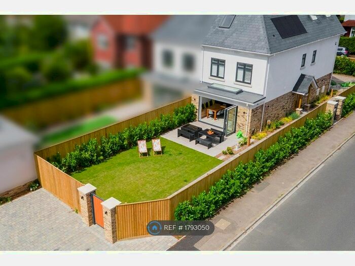 4 Bedroom Detached House To Rent In Boulnois Avenue, Poole, BH14