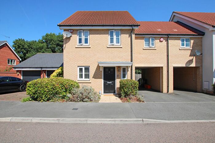 3 Bedroom End Of Terrace House For Sale In Montague Street, Basildon, SS14