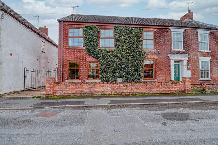4 Bedroom Semi-Detached House For Sale In West Street, West Butterwick, DN17