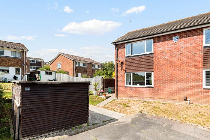 2 Bedroom Semi Detached House For Sale In Darnley Close, Folkestone, CT20