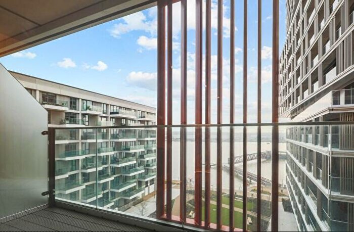 2 Bedroom Apartment To Rent In Bonnet Street, London, E16