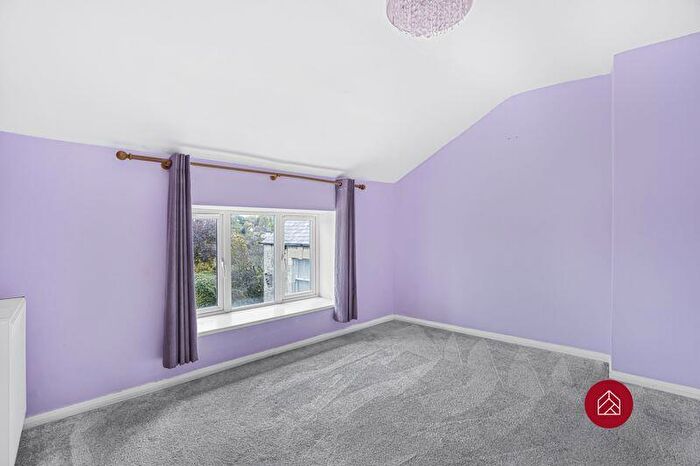 2 Bedroom Flat For Sale In East Street, Fritwell, OX27