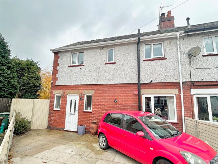 3 Bedroom Semi Detached House For Sale In South Avenue, Hope Carr, Leigh, WN7