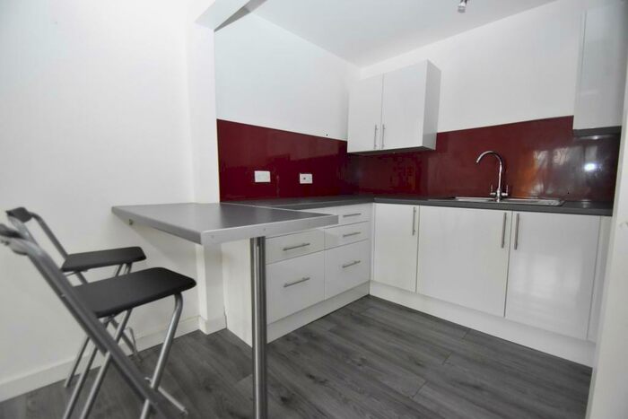 1 Bedroom Flat To Rent In Richmond Court, St Peters Street, Roath, CF24