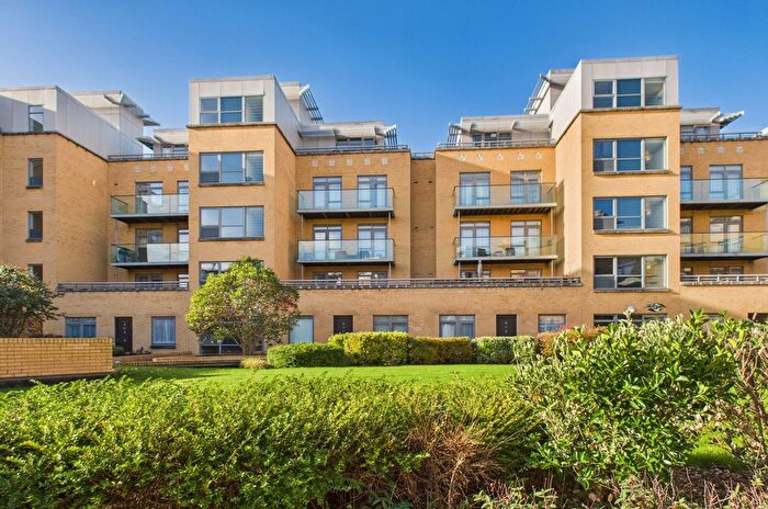 1 Bedroom Flat For Sale In The Belvedere, Homerton Street, Cambridge, CB2