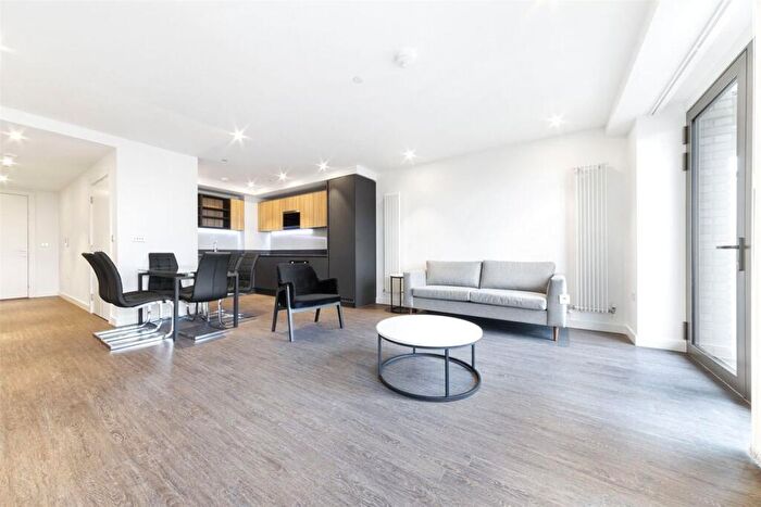 3 Bedroom Flat For Sale In Western Gateway, Royal Wharf, E16