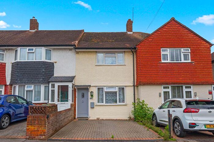 2 Bedroom Terraced House For Sale In Arlington Drive, Carshalton, SM5