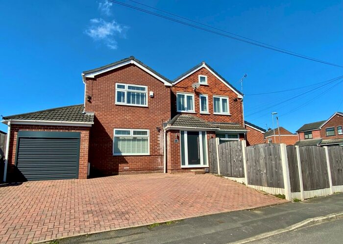 4 Bedroom House To Rent In Leicester Road, Failsworth, M35