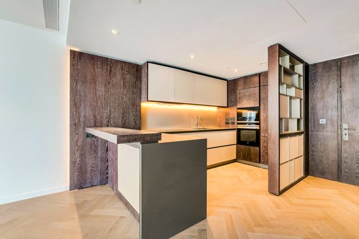 2 Bedroom Flat To Rent In Ambrose House, Circus Road West, London, SW11