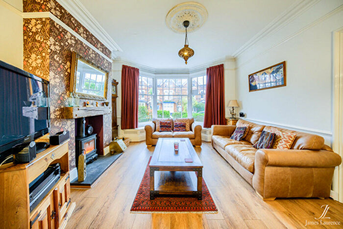 5 Bedroom Detached House For Sale In Clarence Road, Moseley, B13