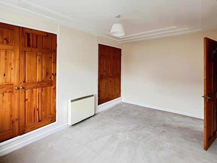 2 Bedroom Semi-Detached Bungalow For Sale In Moorland Road, Yate, Bristol, BS37