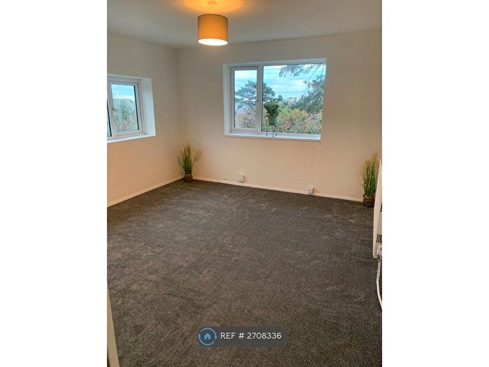 2 Bedroom Flat To Rent In Arthurs Hill, Shanklin, PO37