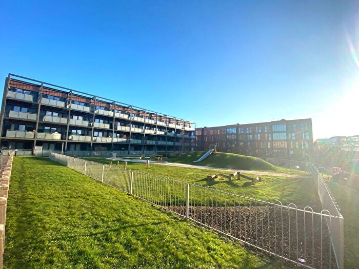 2 Bedroom Flat For Sale In Horizon Place, Studio Way, Borehamwood, Hertfordshire, WD6