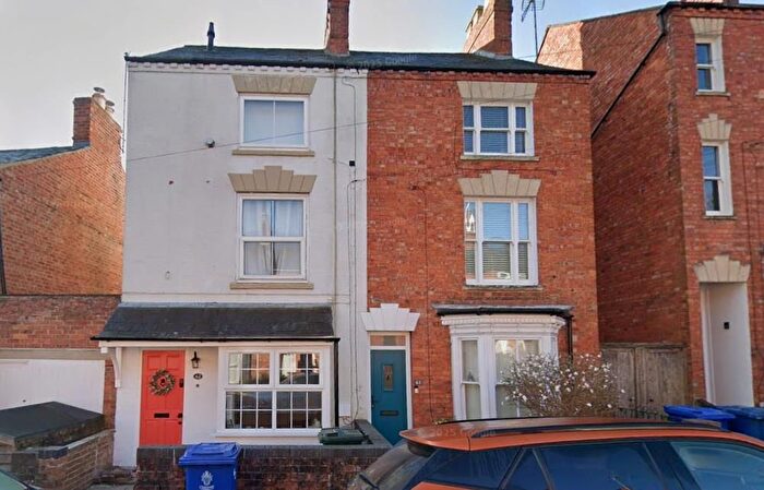 5 Bedroom Semi Detached House For Sale In Banbury, Oxfordshire, OX16