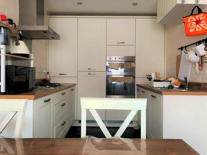 3 Bedroom Semi-Detached House To Rent In Hatton Road, Bristol, BS16