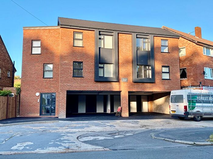 2 Bedroom Flat To Rent In Peach Court, Gosport, PO13