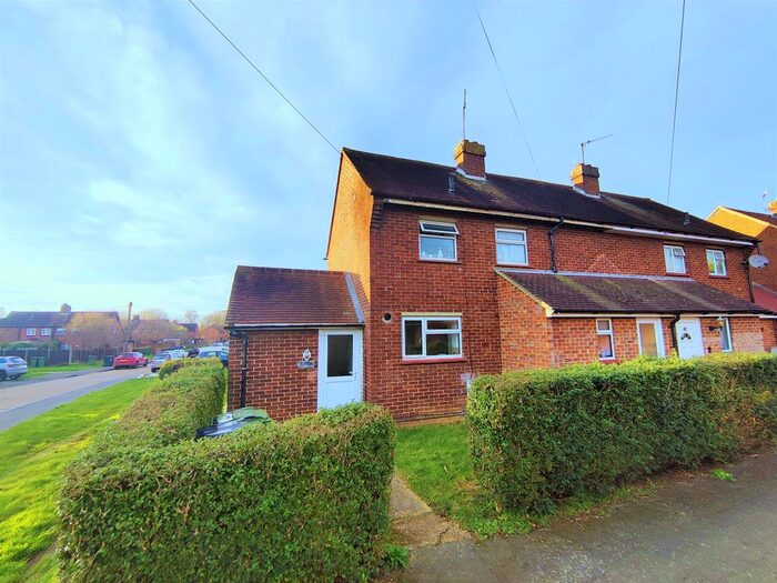 4 Bedroom Semi-Detached House To Rent In Cabell Road, Guildford, GU2