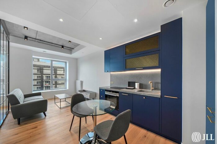 Studio To Rent In Goodluck Hope Walk, London, E14